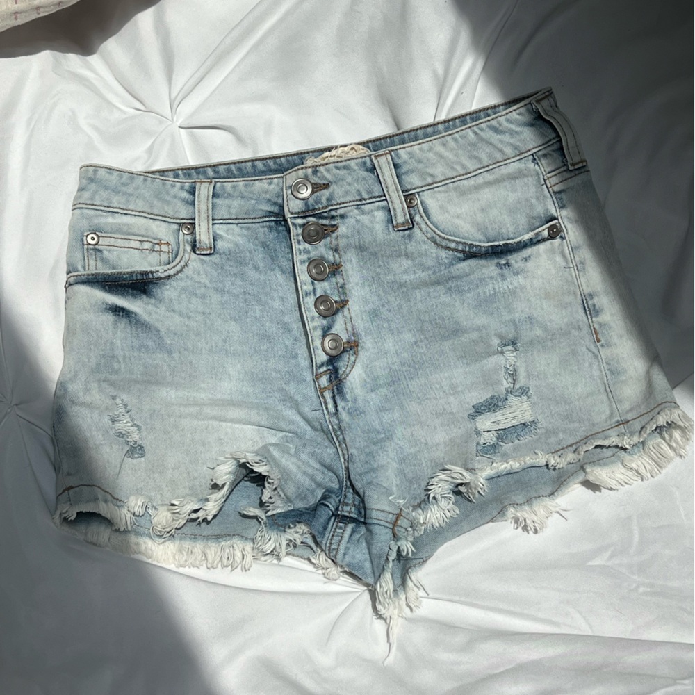 Alger’s State stretchy jean shorts